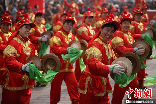 Radish fair opens in Qingdao