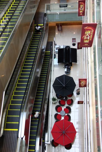 Qingdao's biggest solo shopping mall