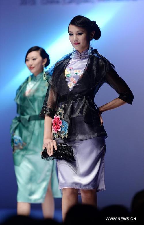 Gao Lixin's creations at Qingdao Fashion Week