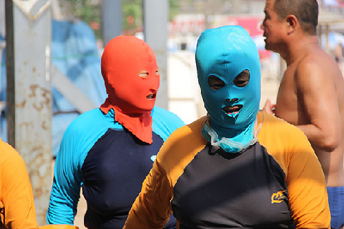 'Face-kini' is China's latest beach trend