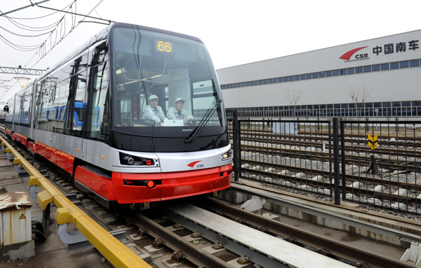 New advanced tram tested in East China