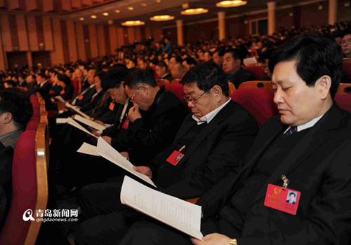 Qingdao People's Congress opens its annual session