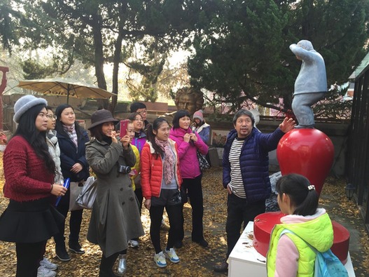 Local residents immersed in Qingdao's cultural riches