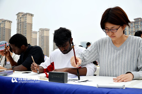 Overseas students highlight calligraphy festival