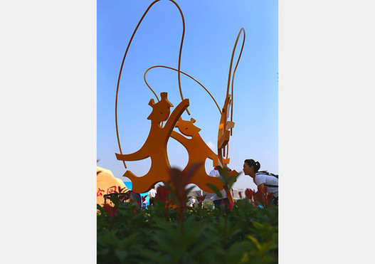 Qingdao showcases beauty of sculptures at international festival