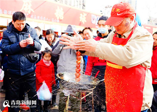 Qingdao folk fair attracts 310,000 visitors on opening day