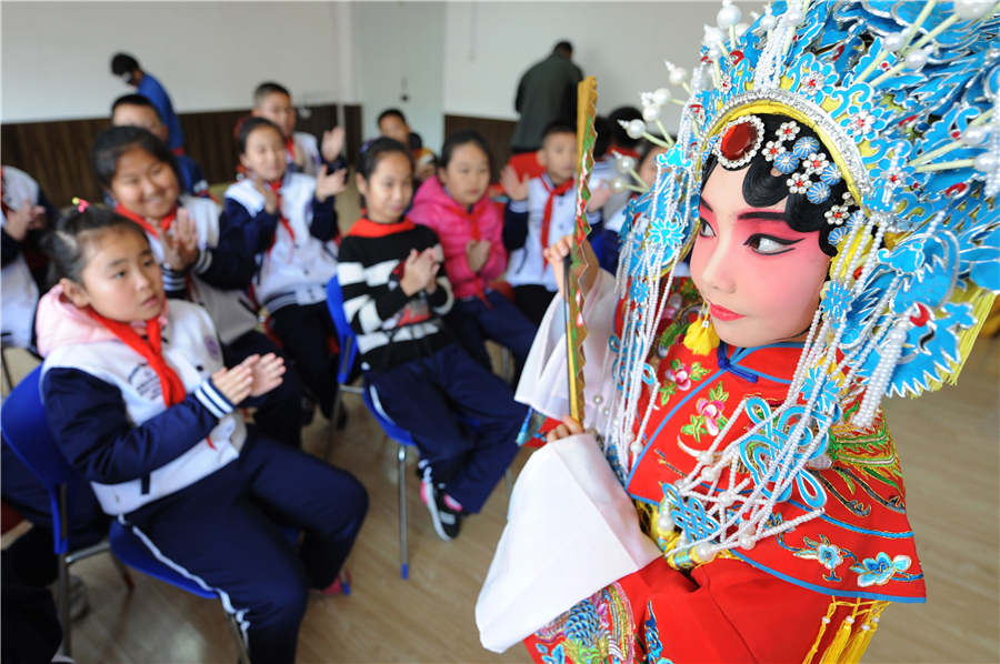 Peking Opera inherited in primary school