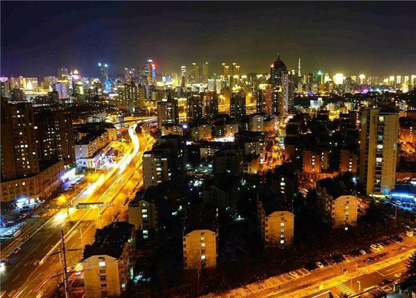 Qingdao lights the night, welcoming New Year