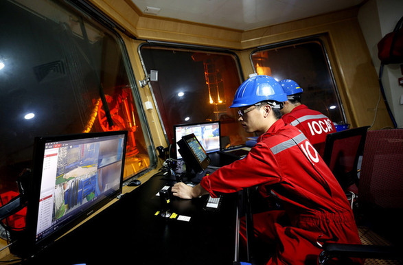 Chinese scientists take samples on Magellan Seamounts